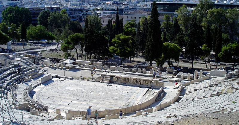 Voyage historique : Athènes, Grèce : le berceau de la démocratie, le théâtre de Dionysos.